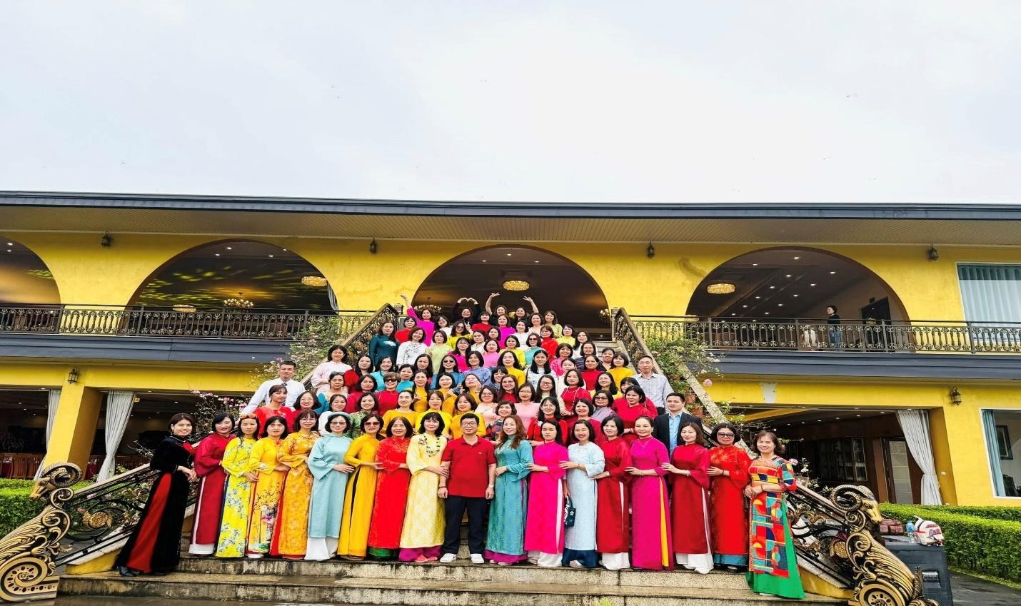 D:\P.Thúy- CĐ\h1.jpg