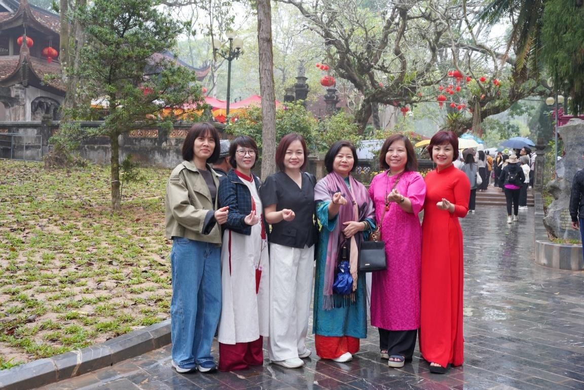 D:\P.Thúy- CĐ\h3.jpg