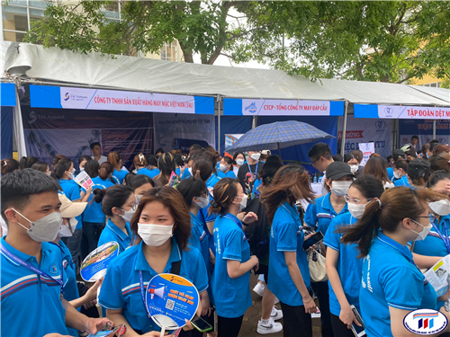 Trường Đại học Công nghiệp Dệt May Hà Nội tổ chức Ngày hội việc làm HTU 2022
