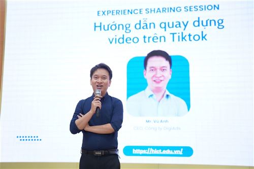 Talkshow Ecommerce Race - Từ giảng đường đến thương trường