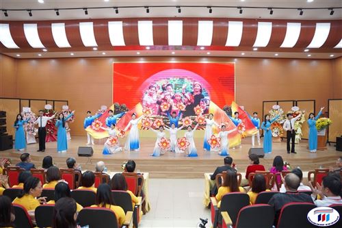 Trường Đại học Công nghiệp và Thương mại Hà Nội tổ chức Lễ mít tinh kỷ niệm 43 năm Ngày Nhà giáo Việt Nam 