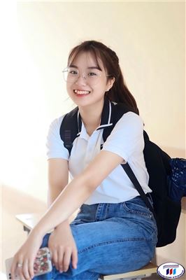 Cô sinh viên tài năng, học giỏi, xinh đẹp, vạn người mê của trường Đại học Công nghiệp Dệt May Hà Nội.