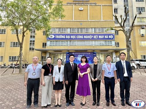 Trường Đại học Khoa học Kỹ thuật Quảng Tây, Trung Quốc sang thăm và làm việc với trường Đại học Công nghiệp Dệt May Hà Nội