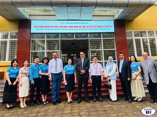 Đoàn đại biểu Liên hiệp Công đoàn Dệt May Ai Cập thăm và làm việc tại Trường Đại học Công nghiệp và Thương mại  Hà Nội