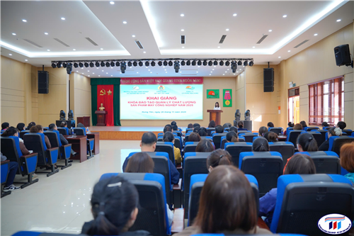 Khai giảng khóa đào tạo “Quản lý chất lượng sản phẩm may công nghiệp” tại Công ty Cổ phần Tiên Hưng