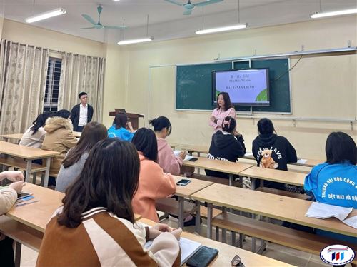 Trường Đại học Công nghiệp Dệt May Hà Nội khai giảng lớp Tiếng Trung 
