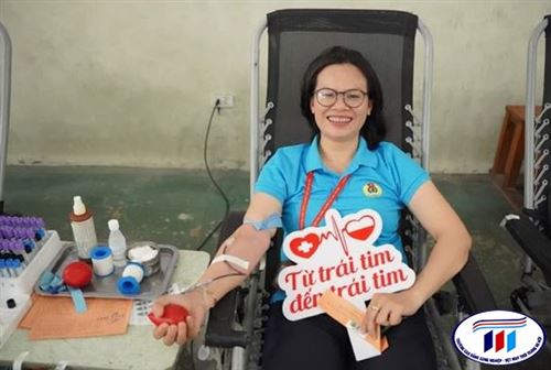 CBGV, CNV và sinh viên trong Ngày hội hiến máu tình nguyện năm 2023
