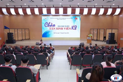 Chào tân sinh viên K8 khoa Thời trang - trường Đại học Công nghiệp Dệt may Hà Nội