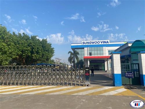 GIẢNG VIÊN KHOA KINH TẾ  ĐƯA SINH VIÊN NGÀNH QUẢN LÝ CÔNG NGHIỆP THỰC TẾ NGHỀ NGHIỆP TẠI CÔNG TY SUNGWOO VINA – NHÀ MÁY SỐ 03