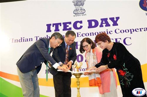 GIẢNG VIÊN KHOA KINH TẾ THAM DỰ ITEC DAY 2025 DO ĐẠI SỨ QUÁN ẤN ĐỘ TỔ CHỨC