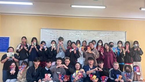 KHÔNG KHÍ TẾT RỘN RÀNG TRONG HỌC PHẦN XỬ LÝ ẢNH (PHOTOSHOP)