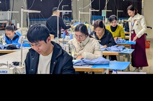 TỔ CHỨC GIẢNG DẠY HAI HỌC PHẦN CÔNG NGHỆ MAY QUẦN ÂU VÀ THỰC HÀNH CÔNG NGHỆ MAY QUẦN ÂU TẠI TỔNG CÔNG TY CỔ PHẦN DỆT MAY HÒA THỌ