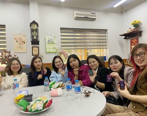 ẤM ÁP NGÀY 8/3 TẠI KHOA THIẾT KẾ SÁNG TẠO