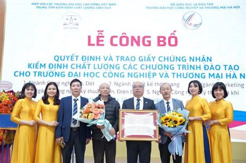KHÁM PHÁ NGÀNH CÔNG NGHỆ SỢI, DỆT - HITU: LỰA CHỌN CHIẾN LƯỢC CHO TƯƠNG LAI BỀN VỮNG