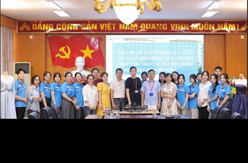 THẮP SÁNG NGỌN LỬA TRI THỨC: HÀNH TRÌNH NGHIÊN CỨU KHOA HỌC SINH VIÊN NĂM HỌC 2024–2025